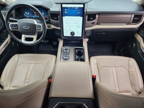 Used 2023 Ford Expedition Limited image 27