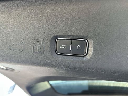 Used 2025 Lincoln Navigator Reserve AWD/4WD image 16