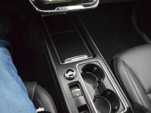 Used 2024 Lincoln Corsair Premiere w/ Equipment Group 101A image 15