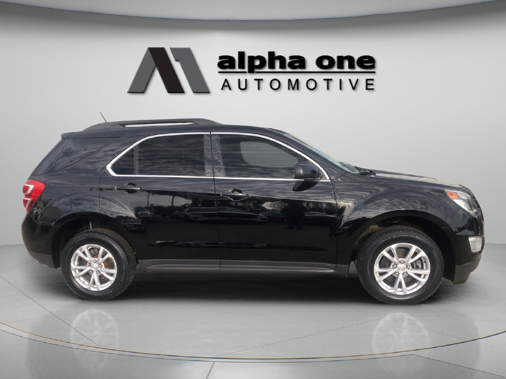 Used 2017 Chevrolet Equinox LT w/ Convenience Package FWD image 4