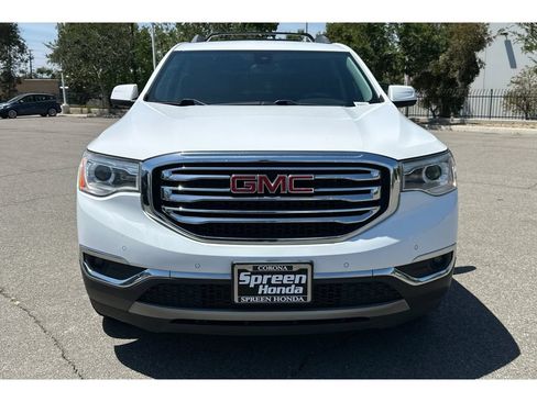 Used 2017 GMC Acadia SLT FWD image 9