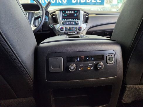 Used 2018 GMC Yukon SLT image 25