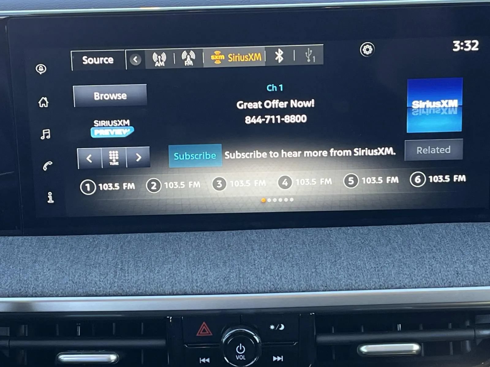 Used 2025 Nissan Kicks SV w/ Illumination Package FWD image 14
