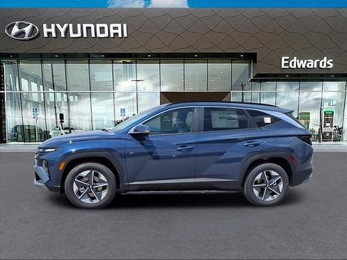 New 2025 Hyundai Tucson SEL image 3