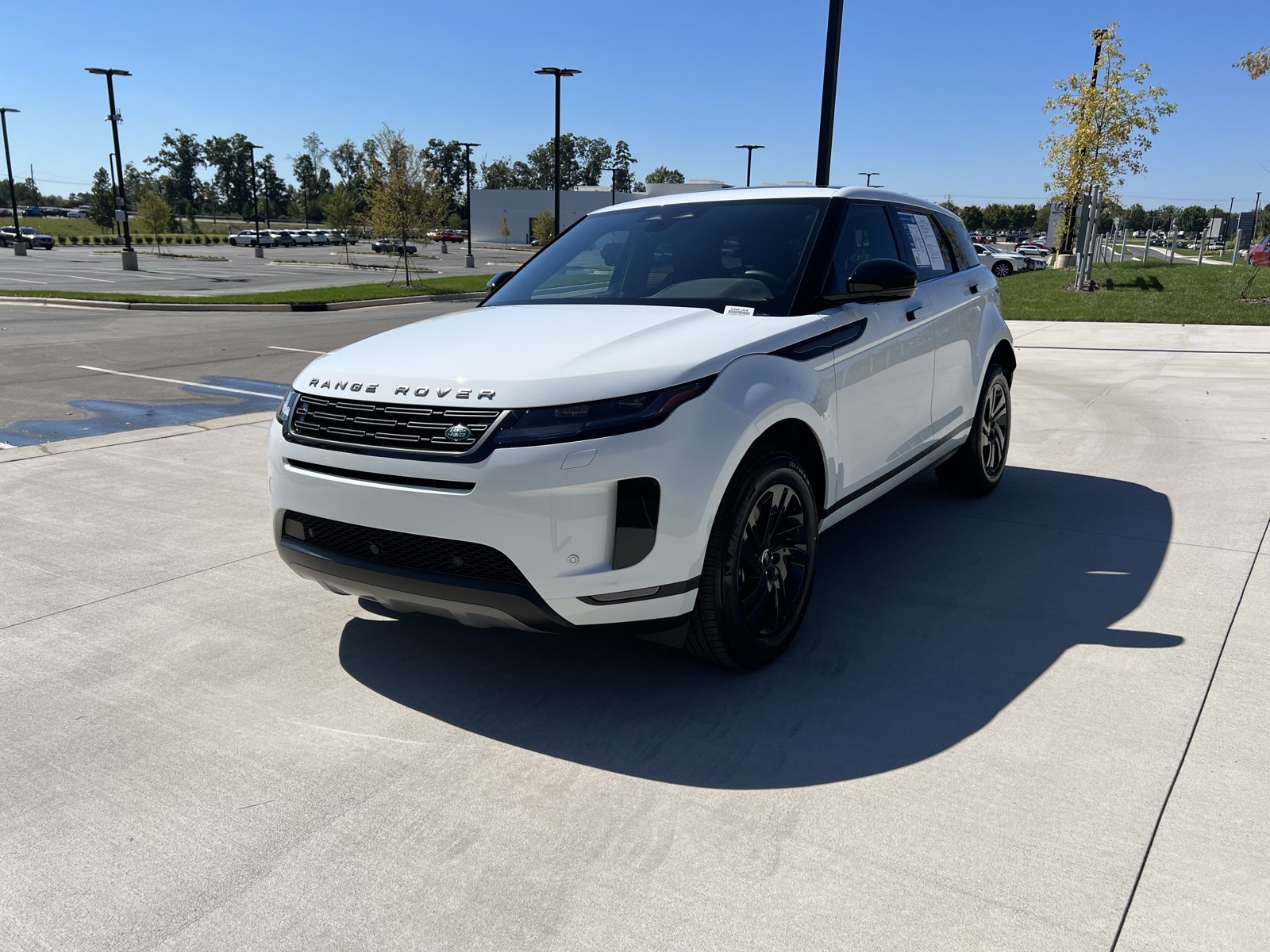 Used 2026 Land Rover Range Rover Evoque S AWD/4WD image 3
