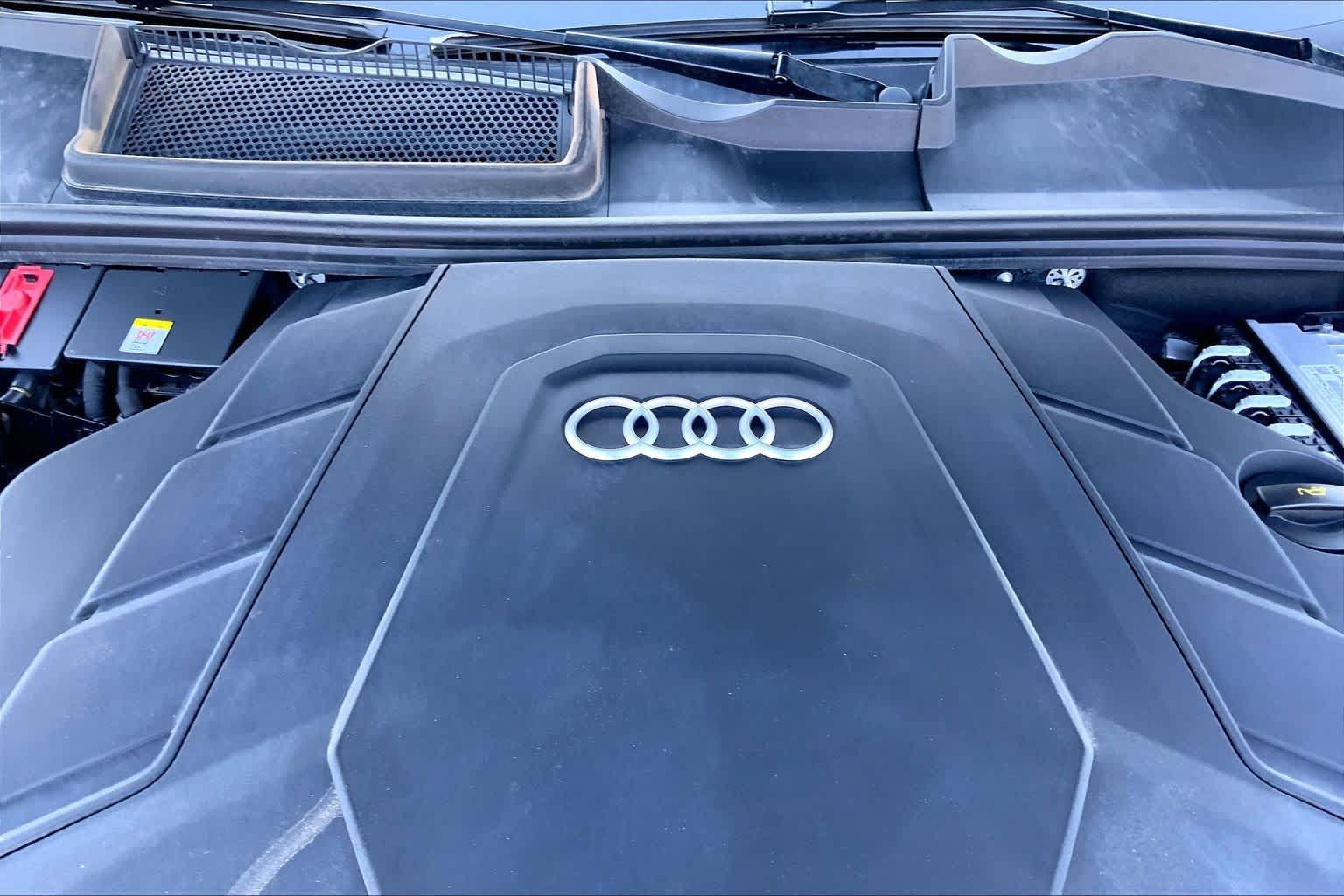 Used 2023 Audi Q8 Prestige w/ Prestige Package AWD/4WD image 32