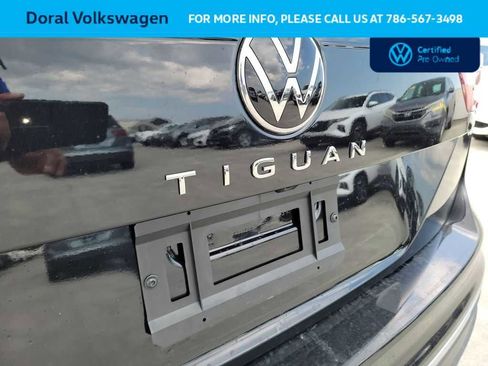 Used 2023 Volkswagen Tiguan SE image 14