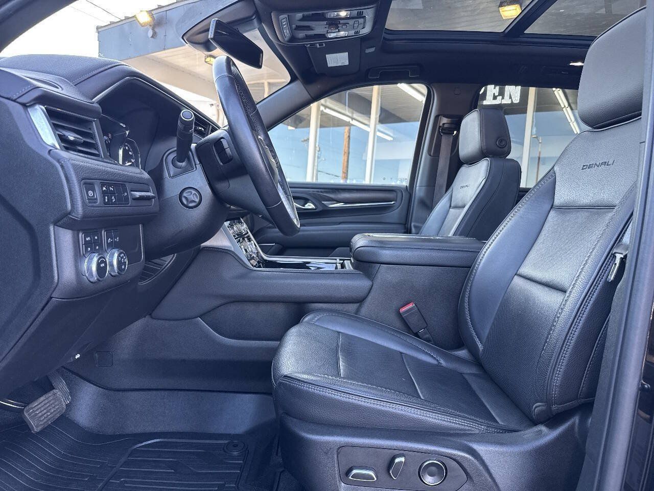 Used 2021 GMC Yukon Denali AWD/4WD image 35