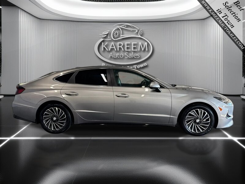 Used 2022 Hyundai Sonata Limited w/ Cargo Package FWD image 4