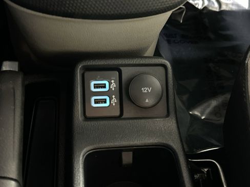 Used 2022 Ford Transit Connect XLT image 27