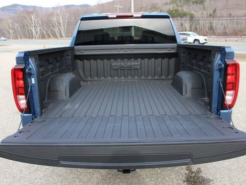 Used 2025 GMC Sierra 1500 Elevation image 40