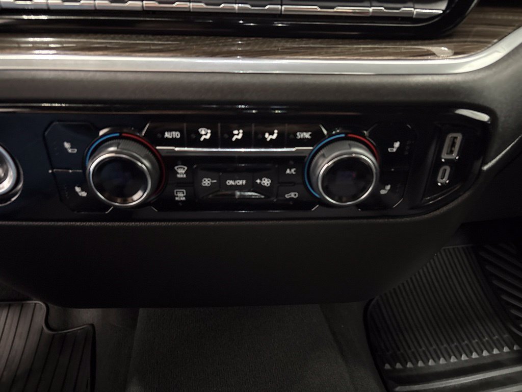 Used 2024 Chevrolet Silverado 1500 LT AWD/4WD image 24