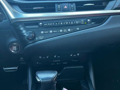 Used 2019 Lexus ES 350 F Sport w/ Accessory Package 2 FWD image 17