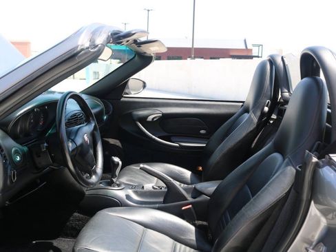Used 2002 Porsche Boxster RWD image 30