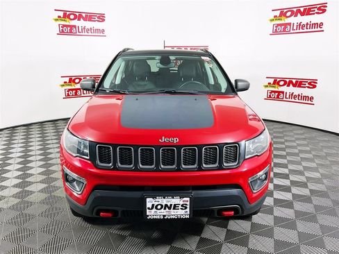 Used 2019 Jeep Compass Trailhawk w/ Cold Weather Group AWD/4WD image 15