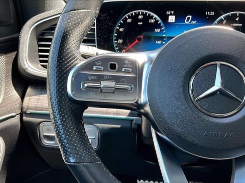 Used 2023 Mercedes-Benz GLS 450 4MATIC image 18