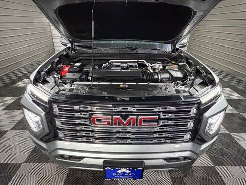 Used 2023 GMC Canyon Denali image 39