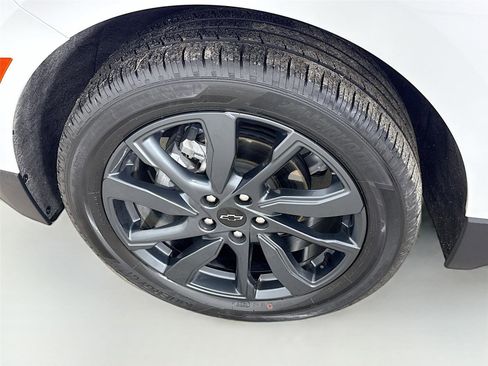 Used 2024 Chevrolet Equinox RS image 31