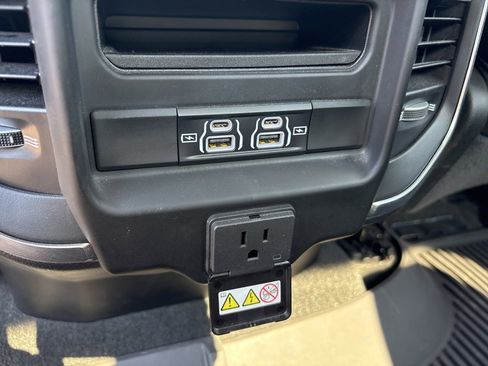 Used 2023 RAM 1500 Laramie image 28