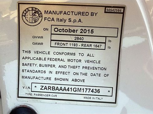 Used 2016 Alfa Romeo 4C Base w/ Convenience Group - Coupe image 33