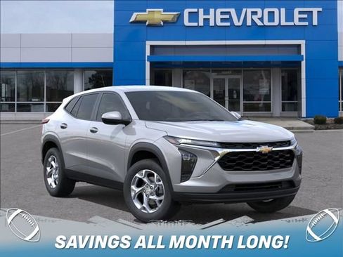 New 2026 Chevrolet Trax LS w/ LS Convenience Package FWD image 7