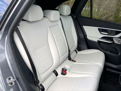 Used 2023 Mercedes-Benz GLC 300 4MATIC image 20