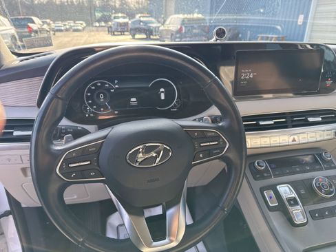 Used 2022 Hyundai Palisade Limited w/ Winter Package image 13