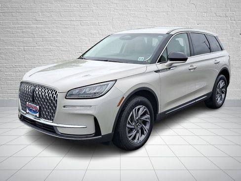 Used 2023 Lincoln Corsair AWD image 1