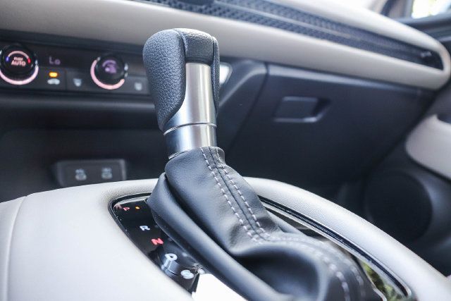 Used 2027 Honda HR-V LX image 23