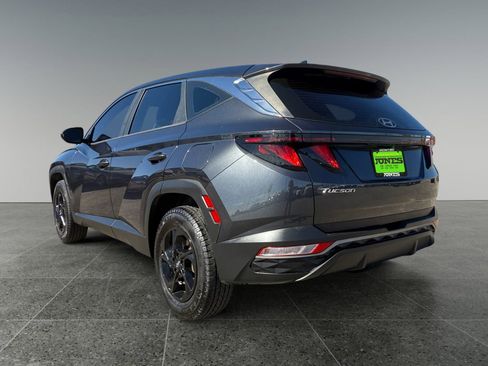 Used 2022 Hyundai Tucson SE image 4