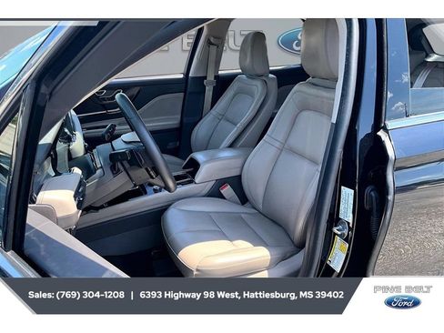 Used 2022 Lincoln Corsair FWD image 17