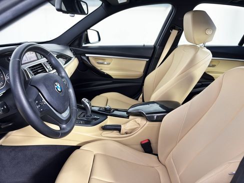 Used 2018 BMW 330i Sedan RWD image 5