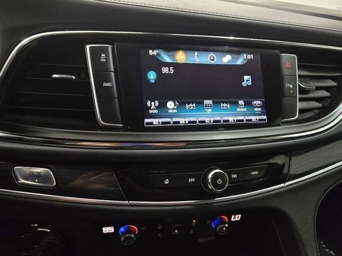 Used 2019 Buick Enclave Essence image 22