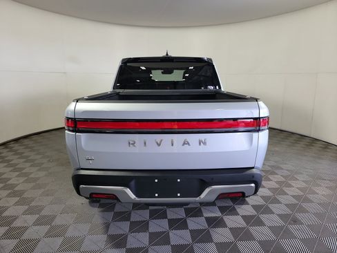 Used 2024 Rivian R1T Adventure Dual AWD/4WD image 4