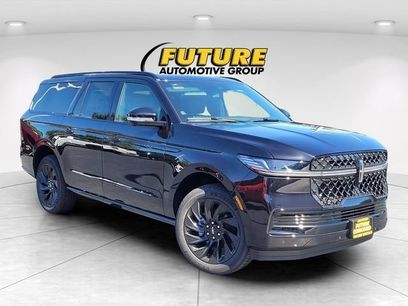New 2026 Lincoln Navigator L Reserve w/ Jet Appearance Package