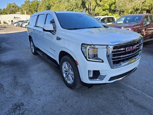 Used 2023 GMC Yukon XL SLT w/ SLT Luxury Package image 7