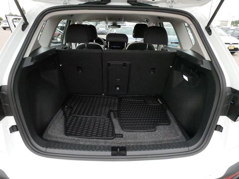 Used 2025 Volkswagen Taos S AWD/4WD image 18