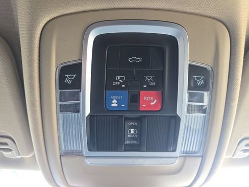 Used 2021 RAM 1500 Laramie AWD/4WD image 28