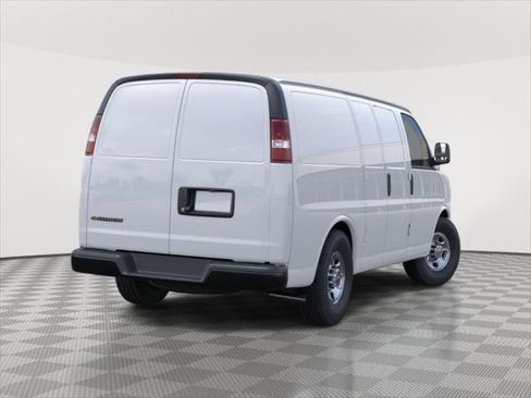 New 2025 Chevrolet Express 2500 w/ Driver Convenience Package image 4