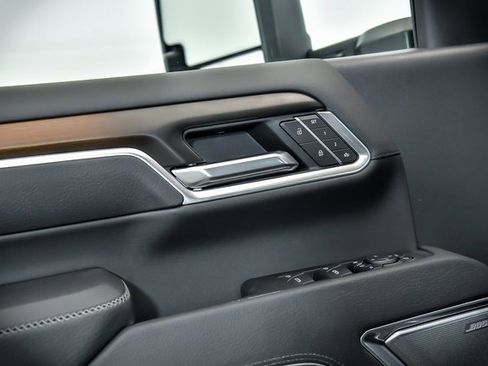 New 2025 GMC Sierra 2500 Denali w/ Denali Reserve Package image 5