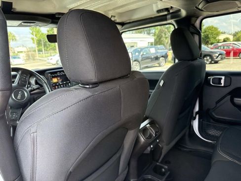 Used 2021 Jeep Wrangler Unlimited Sport AWD/4WD image 14