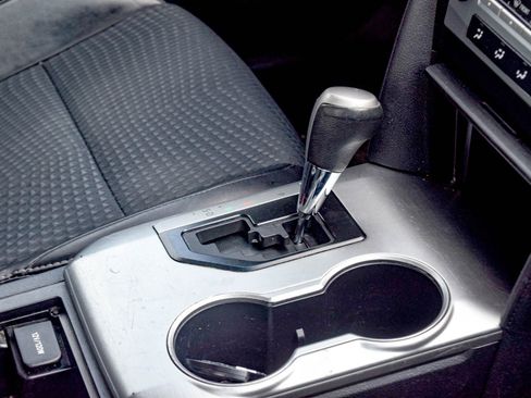 Used 2013 Toyota Camry SE image 20