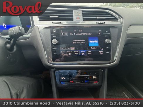 Certified 2023 Volkswagen Tiguan SE w/ Panoramic Sunroof Package FWD image 15