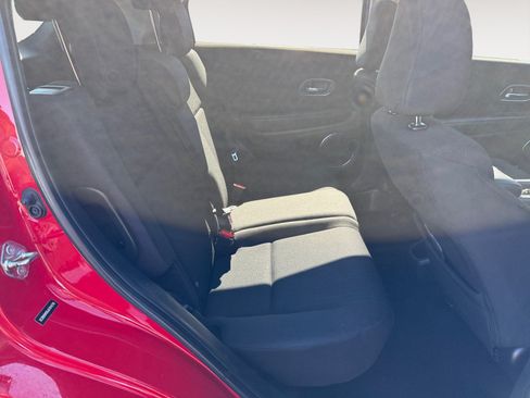 Used 2018 Honda HR-V EX image 18
