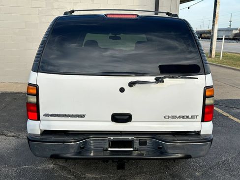 Used 2004 Chevrolet Suburban LS w/ Cargo Package RWD image 8