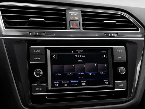 Used 2020 Volkswagen Tiguan S FWD image 11