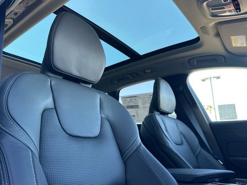 New 2025 Volvo XC60 T8 Ultra w/ Protection Package Premier image 18
