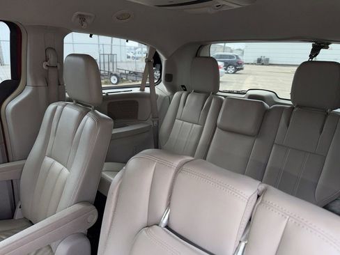 Used 2012 Chrysler Town & Country Touring-L w/ Entertainment Group #2 image 23