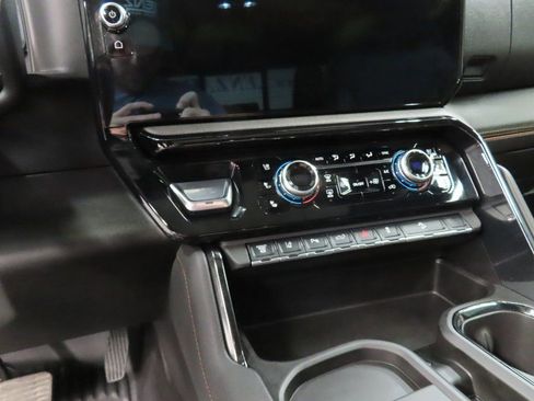 Used 2025 GMC Sierra 2500 AT4 w/ AT4 Premium Plus Package image 68