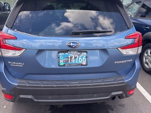 Used 2020 Subaru Forester Limited w/ Popular Package #3 image 8